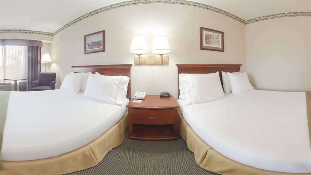 Round Hill Inn 오렌지 외부 사진
