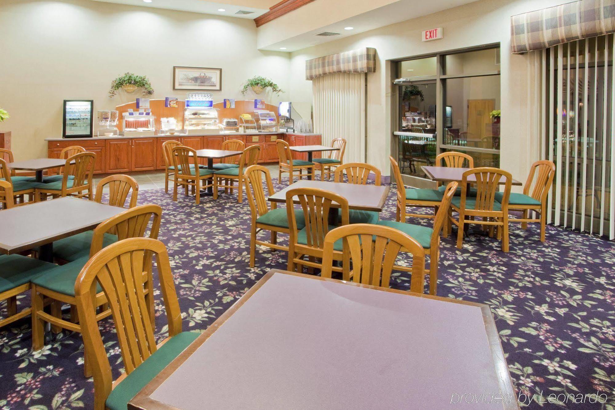 Round Hill Inn 오렌지 외부 사진